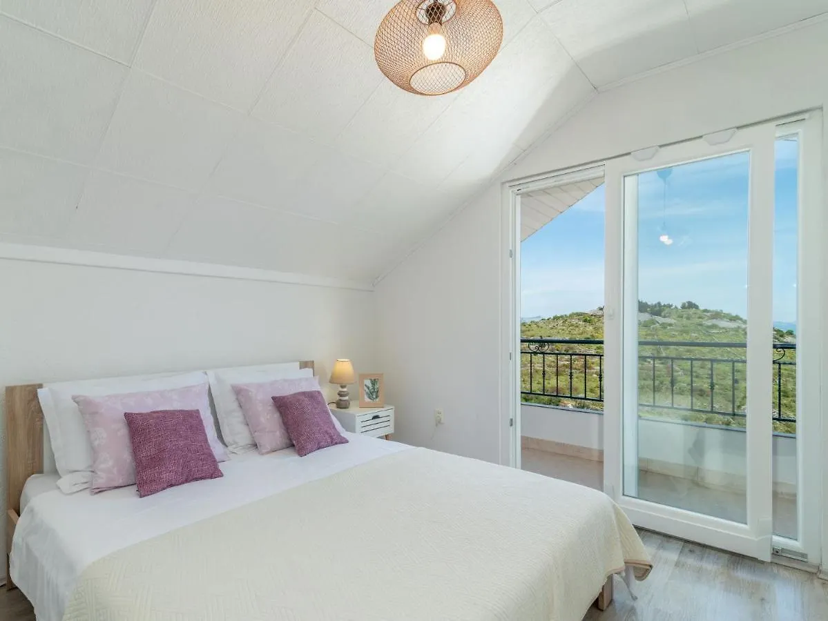 Scenic Sea View,Three Bedroom Villa With Pool تروغير كرواتيا
