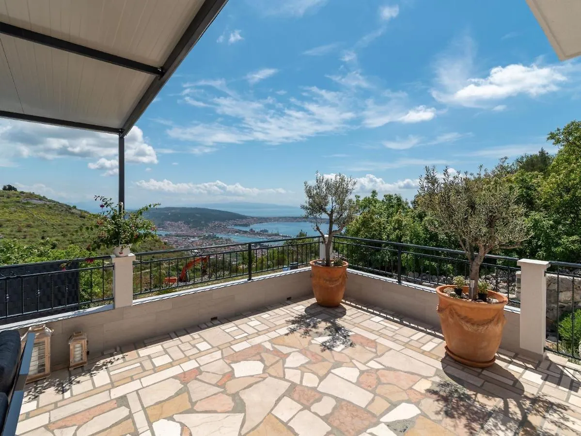 Scenic Sea View,Three Bedroom Villa With Pool تروغير كرواتيا