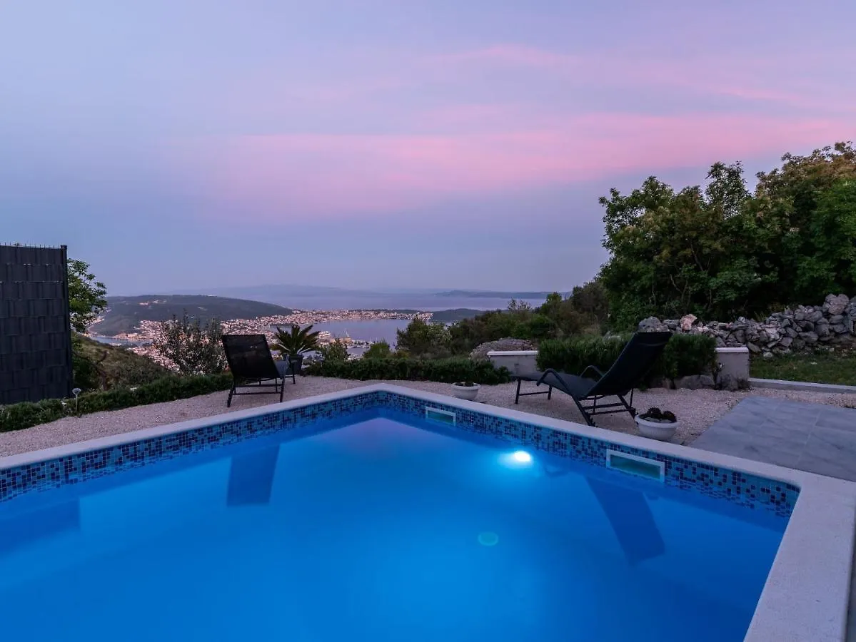 Scenic Sea View,Three Bedroom Villa With Pool Trogir