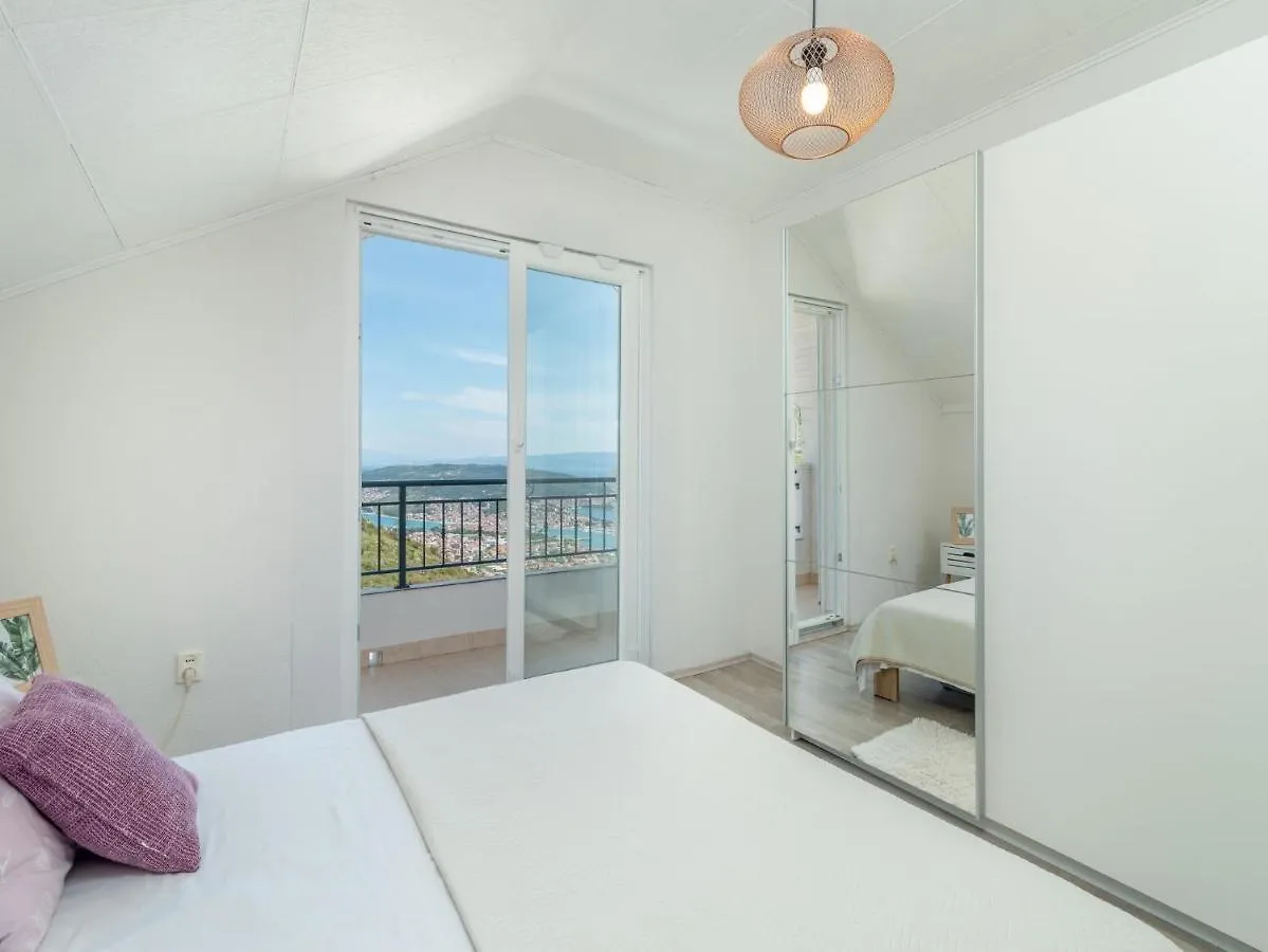 Scenic Sea View,Three Bedroom Villa With Pool Trogir