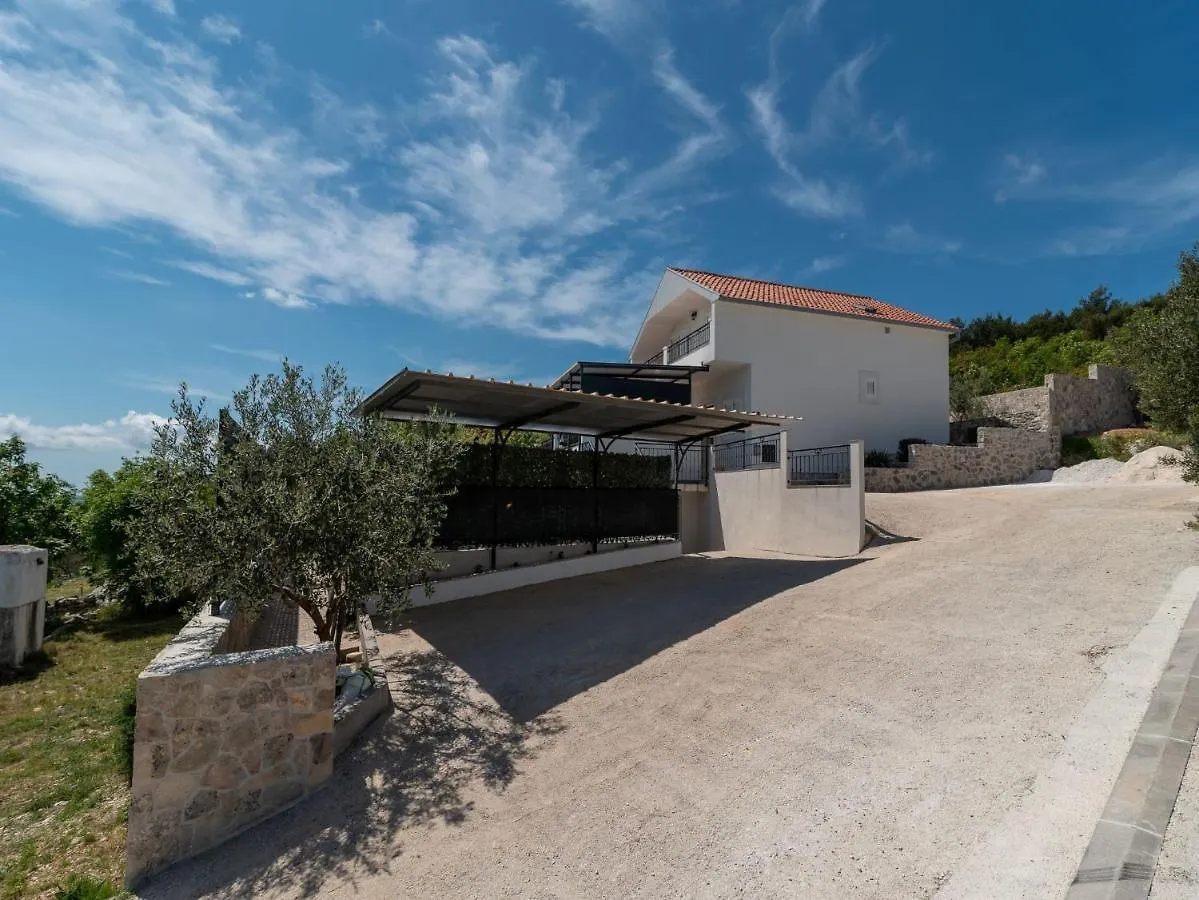 Scenic Sea View,Three Bedroom Villa With Pool Trogir