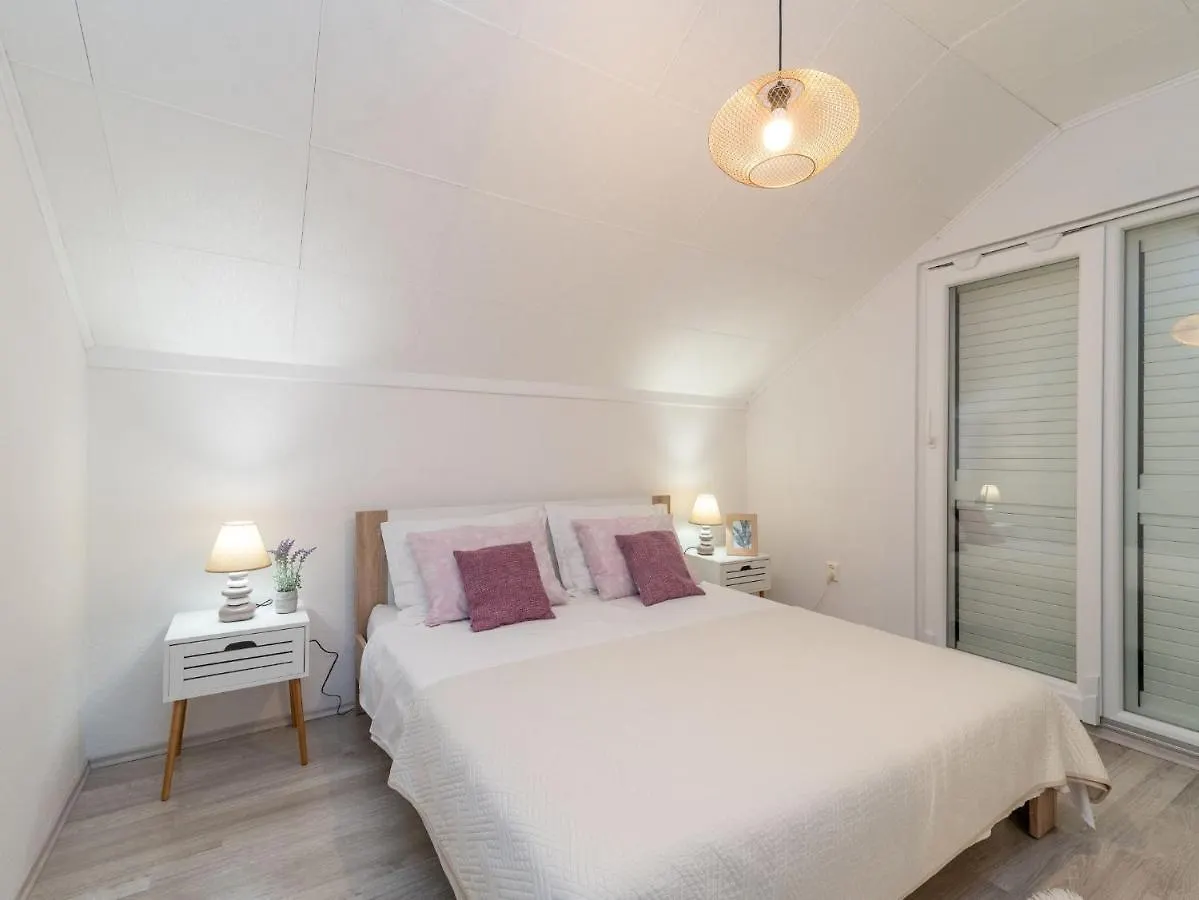 Scenic Sea View,Three Bedroom Villa With Pool Trogir 0*,